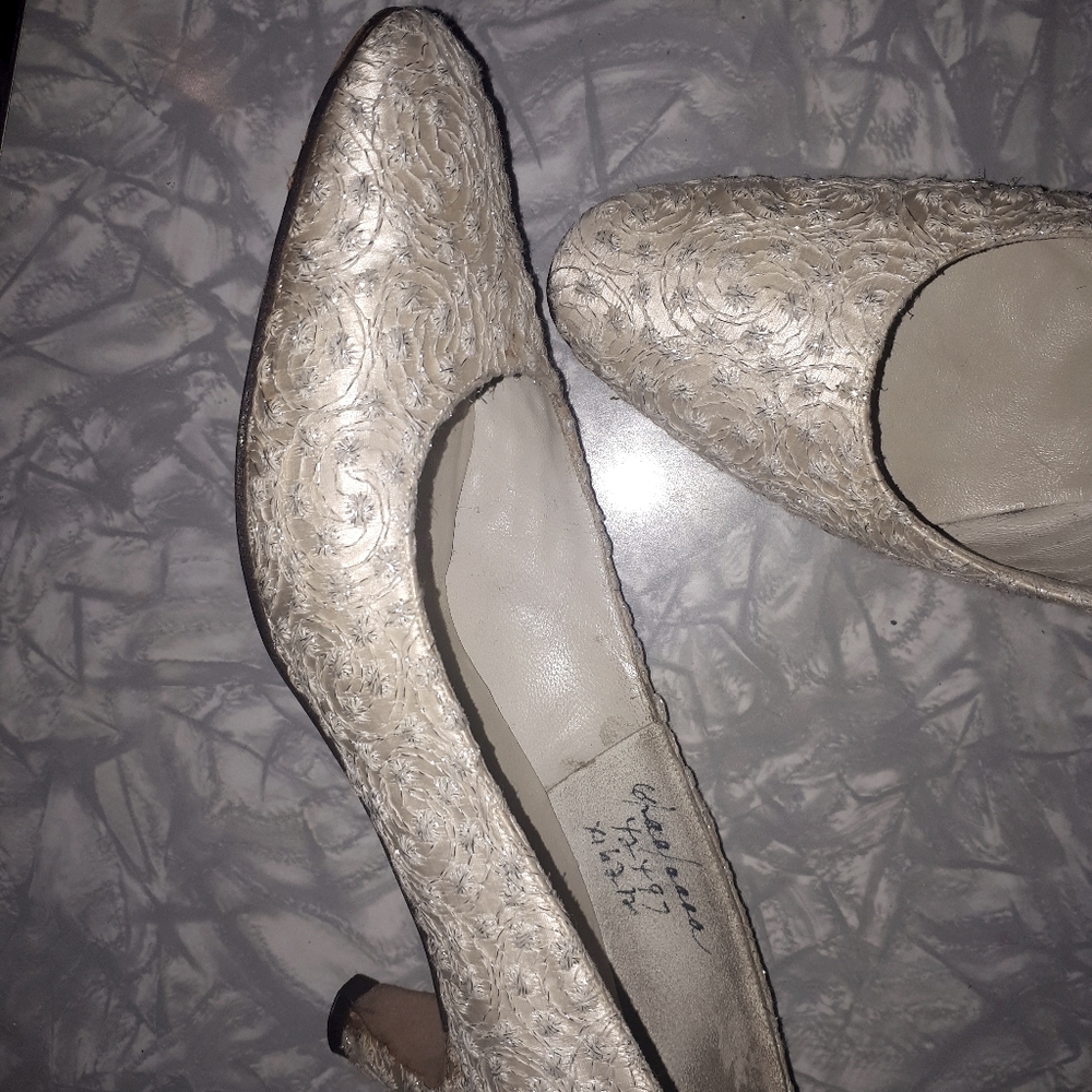 Vintage Wedding Shoes with kitten heal